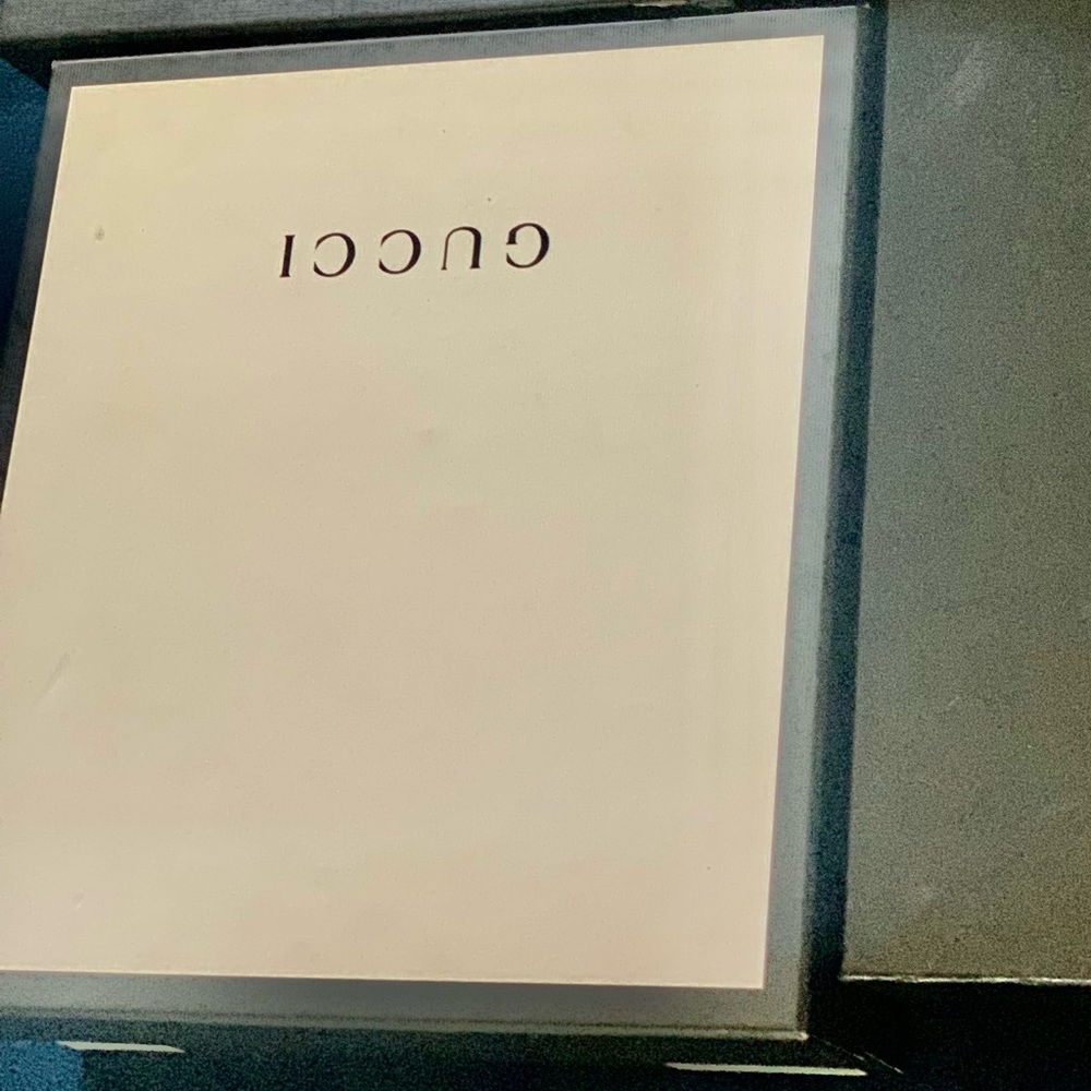 PRe Loved Size 8 Gucci wedge silver shoes in good condition